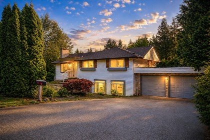 Photo 1 at 4380 Woodcrest Road, West Vancouver