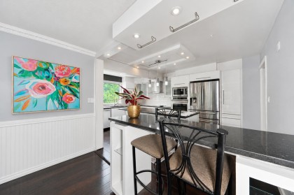 Photo 9 at 4380 Woodcrest Road, West Vancouver