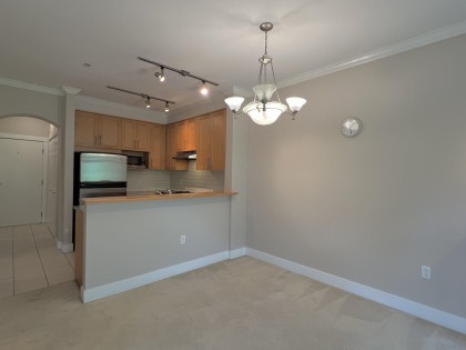 Photo 4 at 425 - 2083 W 33rd Avenue, Quilchena, Vancouver West