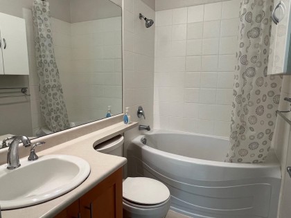 Photo 8 at 425 - 2083 W 33rd Avenue, Quilchena, Vancouver West