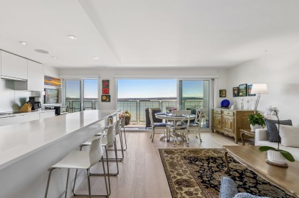 Photo 2 at 807 - 150 24th Street, Dundarave, West Vancouver