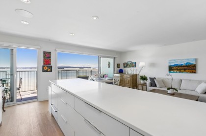 Photo 6 at 807 - 150 24th Street, Dundarave, West Vancouver