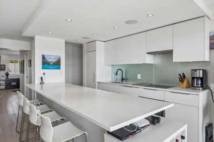 Photo 9 at 807 - 150 24th Street, Dundarave, West Vancouver