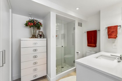 Photo 14 at 807 - 150 24th Street, Dundarave, West Vancouver