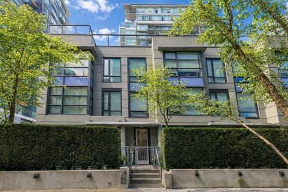 Photo 2 at 156 W 1st Avenue, False Creek, Vancouver West