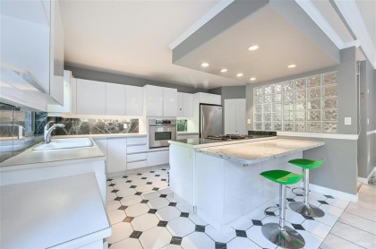 Photo 6 at 2975 Marine Drive, Altamont, West Vancouver