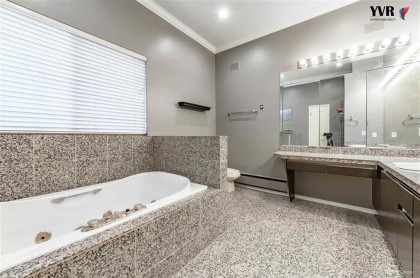 Photo 14 at 2975 Marine Drive, Altamont, West Vancouver