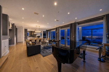 Photo 10 at 1572 Chippendale Court, Canterbury WV, West Vancouver