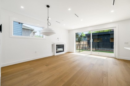 Photo 7 at 2 - 950 W 17th Avenue, Cambie, Vancouver West