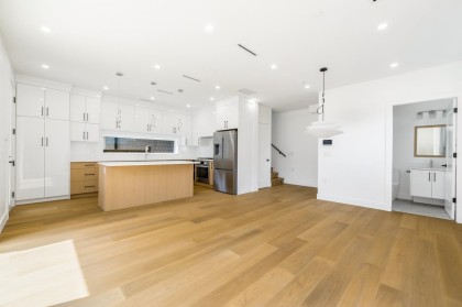 Photo 11 at 2 - 950 W 17th Avenue, Cambie, Vancouver West