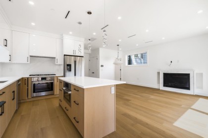 Photo 8 at 2 - 950 W 17th Avenue, Cambie, Vancouver West