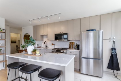 Photo 9 at 904 - 1225 Richards Street, Vancouver West