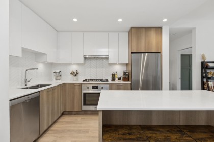 Photo 16 at 209 - 715 W 15th Street, North Vancouver