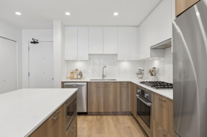 Photo 14 at 209 - 715 W 15th Street, North Vancouver