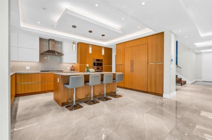 Photo 10 at 4470 Capilano Road, Canyon Heights NV, North Vancouver