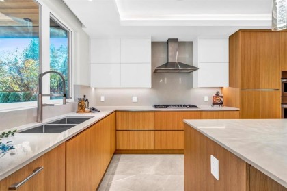 Photo 11 at 4470 Capilano Road, Canyon Heights NV, North Vancouver