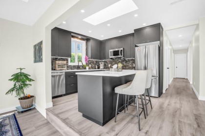 Photo 13 at 300 W Balmoral Road, Upper Lonsdale, North Vancouver