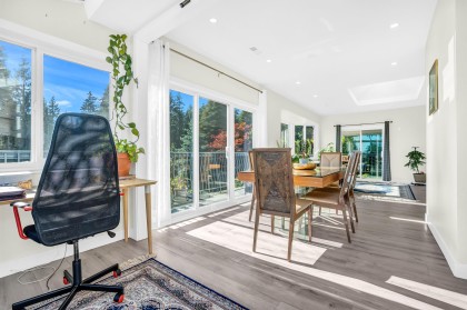 Photo 10 at 300 W Balmoral Road, Upper Lonsdale, North Vancouver