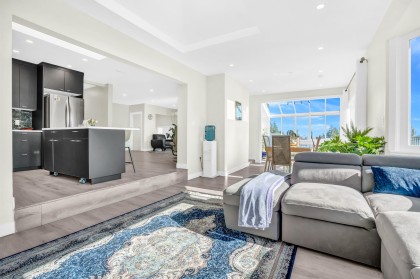 Photo 8 at 300 W Balmoral Road, Upper Lonsdale, North Vancouver
