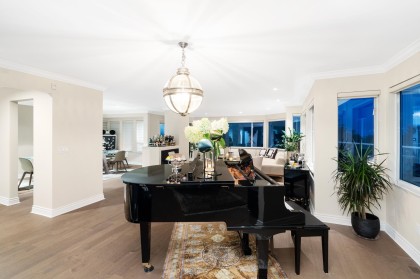 Photo 7 at 1590 Tyrol Court, Chartwell, West Vancouver
