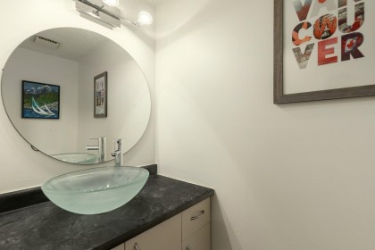 Photo 19 at 106 - 876 W 14th Avenue, Fairview VW, Vancouver West