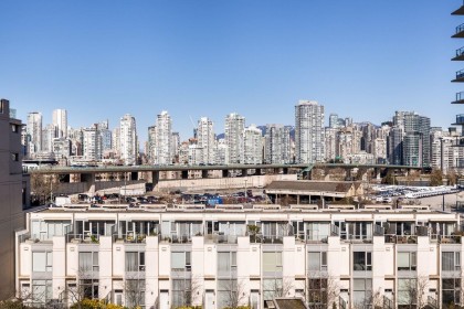 Photo 17 at 712 - 1887 Crowe Street, False Creek, Vancouver West