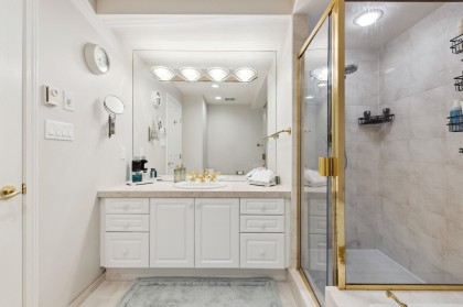 Photo 11 at 302 - 3131 Deer Ridge Drive, Deer Ridge WV, West Vancouver