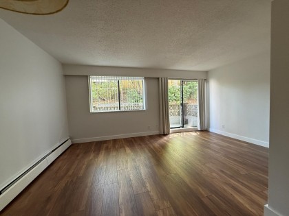 Photo 4 at 103 - 1950 W 8th Avenue, Kitsilano, Vancouver West
