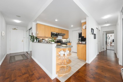 Photo 6 at 1201 - 1228 Marinaside Crescent, Yaletown, Vancouver West