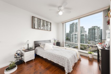 Photo 14 at 1201 - 1228 Marinaside Crescent, Yaletown, Vancouver West