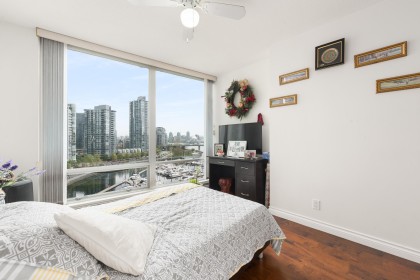 Photo 15 at 1201 - 1228 Marinaside Crescent, Yaletown, Vancouver West