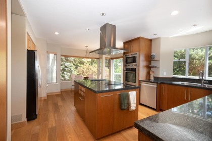 Photo 5 at 4895 Northwood Drive, Cypress Park Estates, West Vancouver