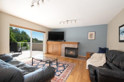 Photo 10 at 4895 Northwood Drive, Cypress Park Estates, West Vancouver