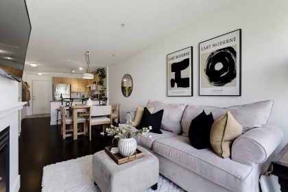 Photo 1 at 323 - 332 Lonsdale Avenue, North Vancouver