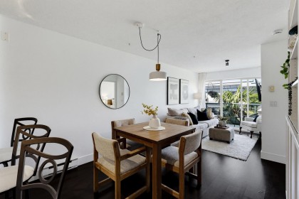 Photo 9 at 323 - 332 Lonsdale Avenue, North Vancouver