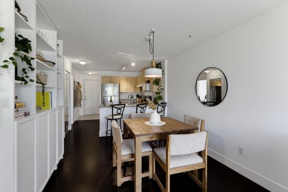 Photo 11 at 323 - 332 Lonsdale Avenue, North Vancouver