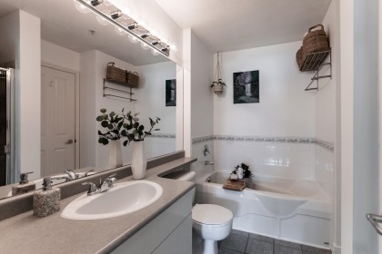 Photo 19 at 323 - 332 Lonsdale Avenue, North Vancouver