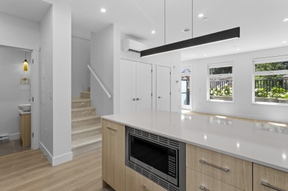 Photo 5 at 111 - 342 Mountain Highway, Lynnmour, North Vancouver