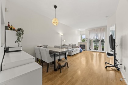 Photo 2 at 104 - 177 W 5th Street, Lower Lonsdale, North Vancouver
