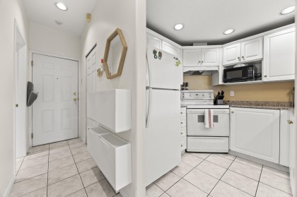 Photo 14 at 104 - 177 W 5th Street, Lower Lonsdale, North Vancouver