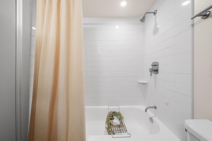 Photo 14 at 210 - 2234 W 1st Avenue, Kitsilano, Vancouver West
