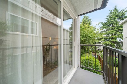 Photo 15 at 210 - 2234 W 1st Avenue, Kitsilano, Vancouver West