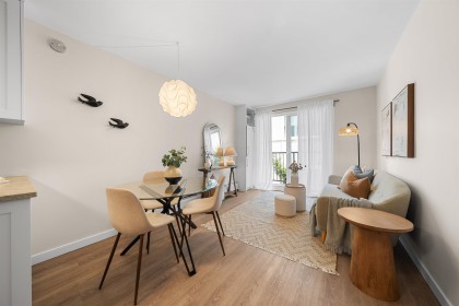 Photo 4 at 210 - 2234 W 1st Avenue, Kitsilano, Vancouver West
