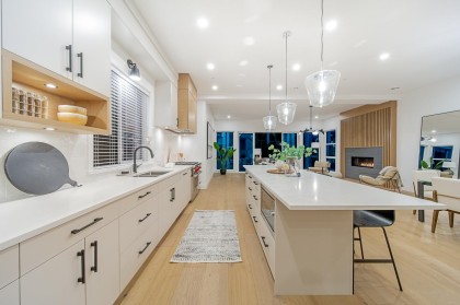 Photo 4 at 23B Glenmore Drive, Glenmore, West Vancouver