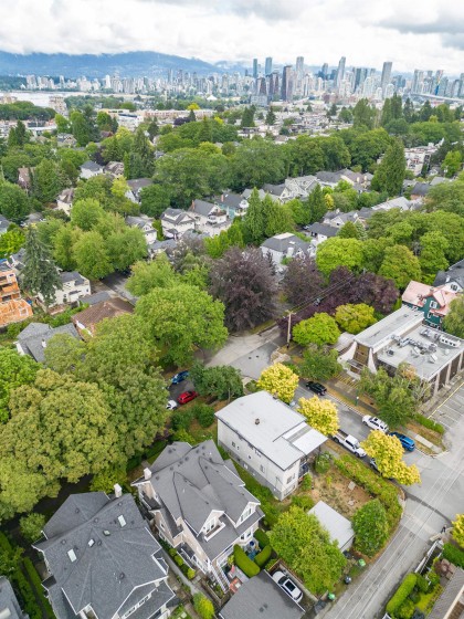 Photo 27 at 2416 W 8th Avenue, Kitsilano, Vancouver West