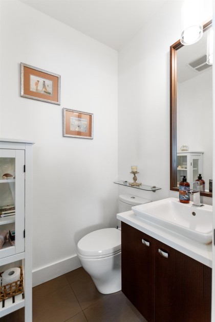 Photo 11 at 2416 W 8th Avenue, Kitsilano, Vancouver West