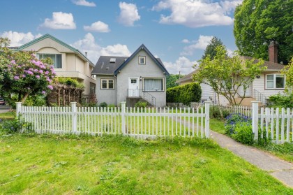 Photo 1 at 922 Park Drive, Marpole, Vancouver West