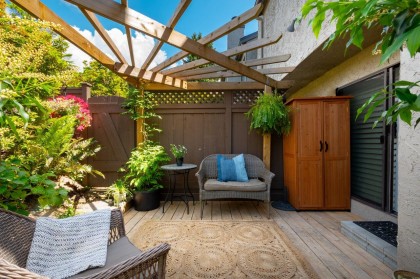 Photo 4 at 10 - 230 W 14th Street, Central Lonsdale, North Vancouver