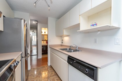 Photo 3 at 406 - 110 W 4th Street, Lower Lonsdale, North Vancouver