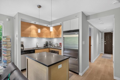 Photo 2 at 406 - 1055 Homer Street, Yaletown, Vancouver West